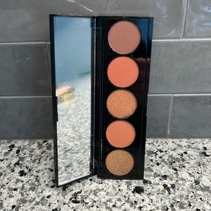 Laritzy Burnt Eyeshadow Palette